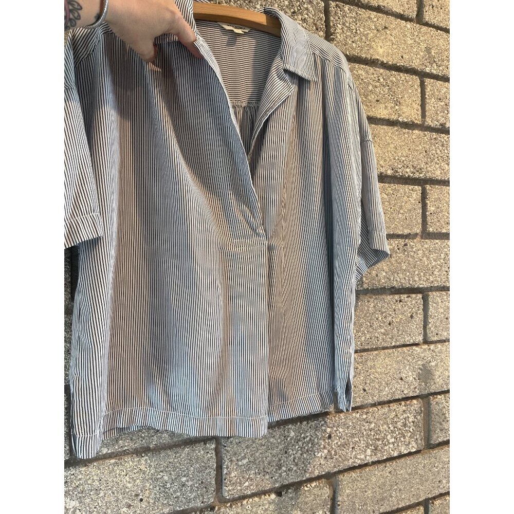 Boxy Striped Short Sleeve Button-Up Shirt With Gathered Back Yoke Lightweight Fa